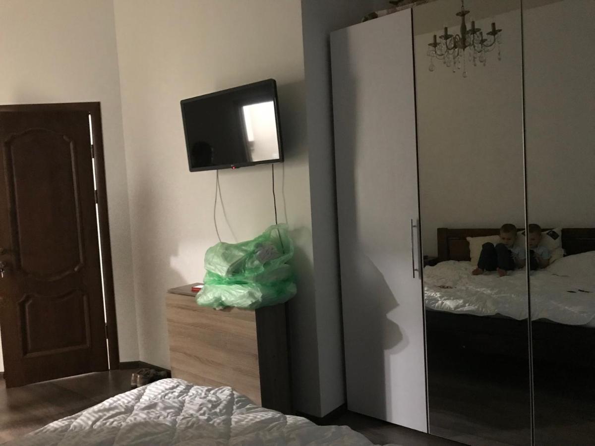 Mій Київ Aparthotel Buitenkant foto